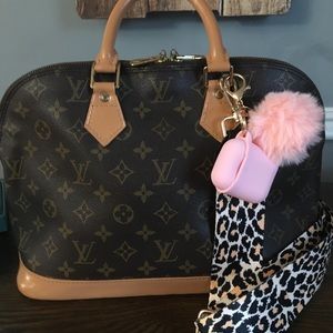 Louis Vuitton alma medium size